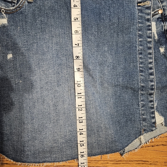 Judy Blue Denim Skort Size Large. With Stretch. - Picture 8 of 8